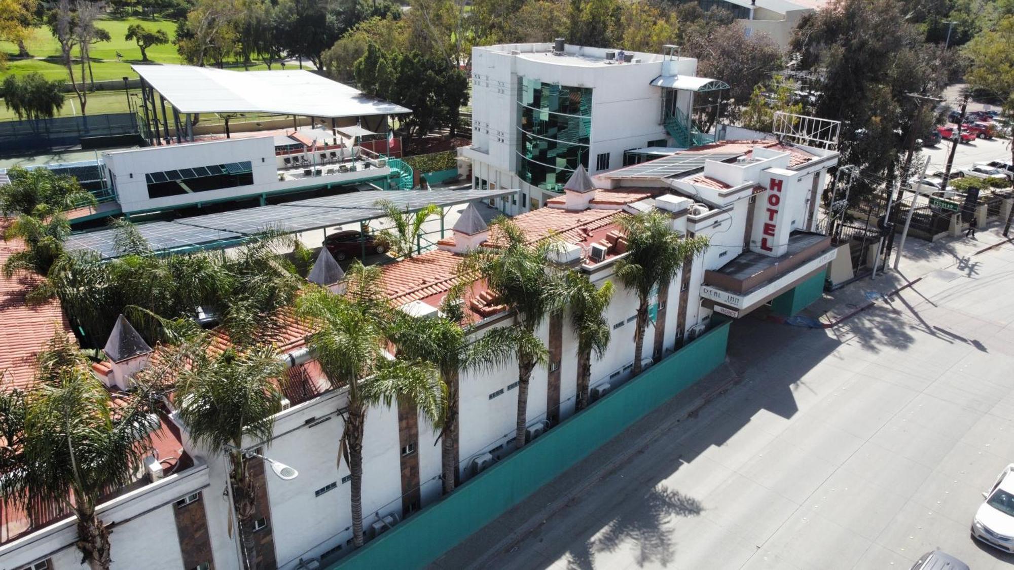 R Inn De Tijuana Exterior photo